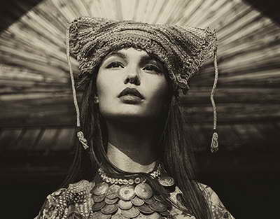 Дуа Липа снялась для Vogue и подтвердила помолвку с Каллумом Тёрнером